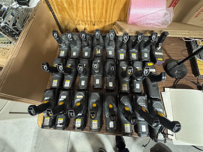 LOT OF 25 Symbol MC9090-GJ0HBEGA2WR 1D Barcode Scanners Mix Models Untested