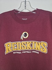 Washington Redskins Older Style Medium Mens Burgundy Graphic Logo Tshirt NFL