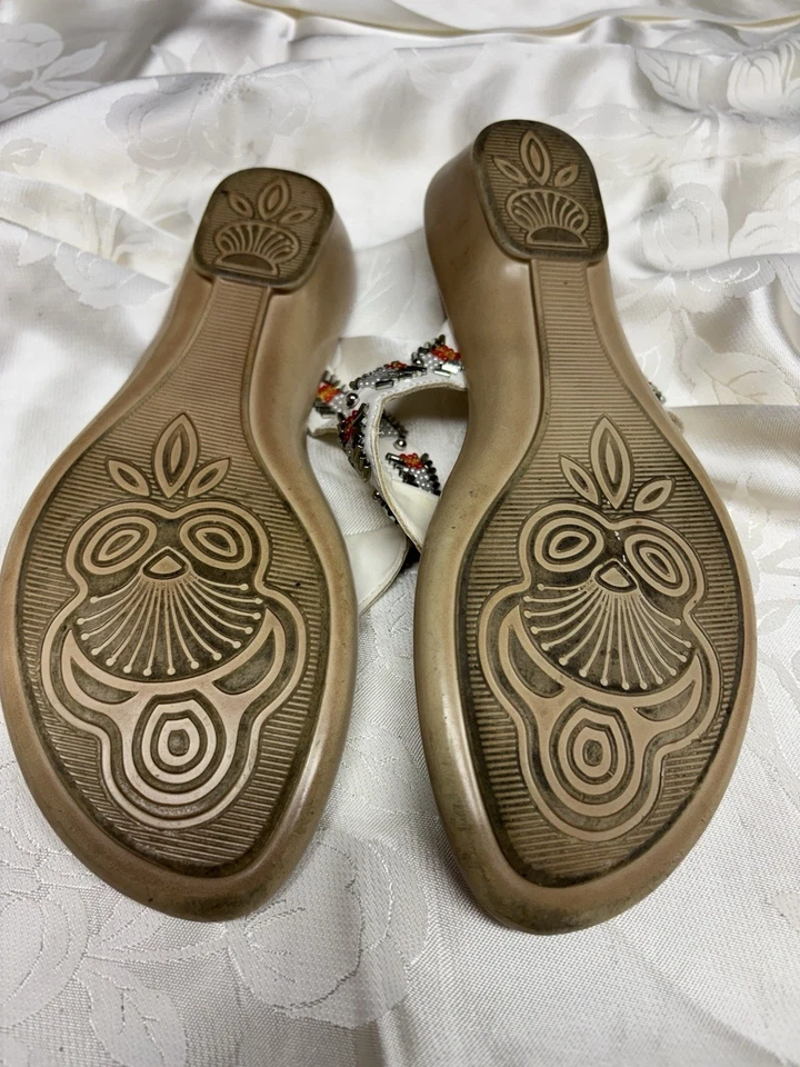 女式白色山地白色凉鞋,8 码 — 第 2/2 张图片