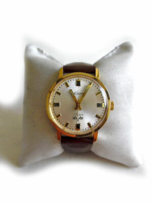 Elegant Wristwatch by Eppo