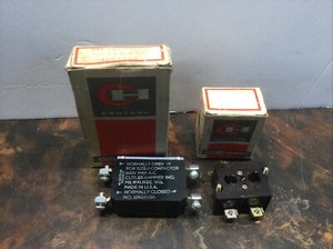 Cutler Hammer Auxiliary Contact Kit Number 10933H5 + Unknown