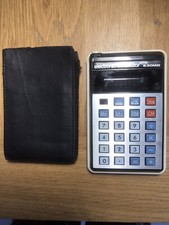calculatrice 1980 vintage electronic calculator HTH 830MD + etui