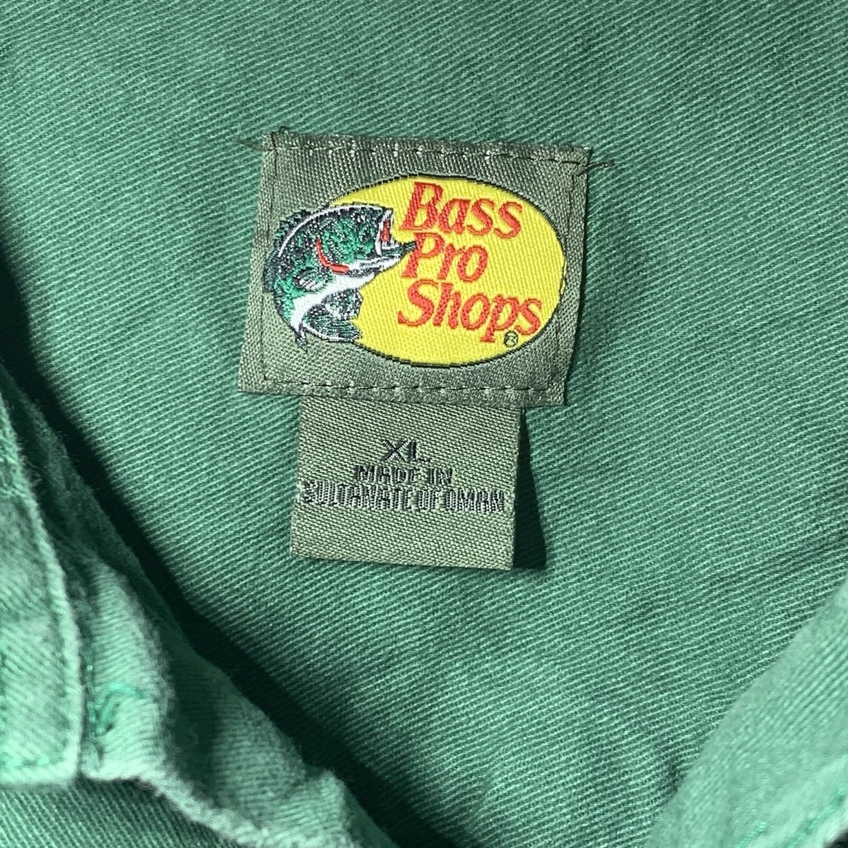 Classic Y2K Bass Pro Shop XL Mens Green Short Sleeve Button Up