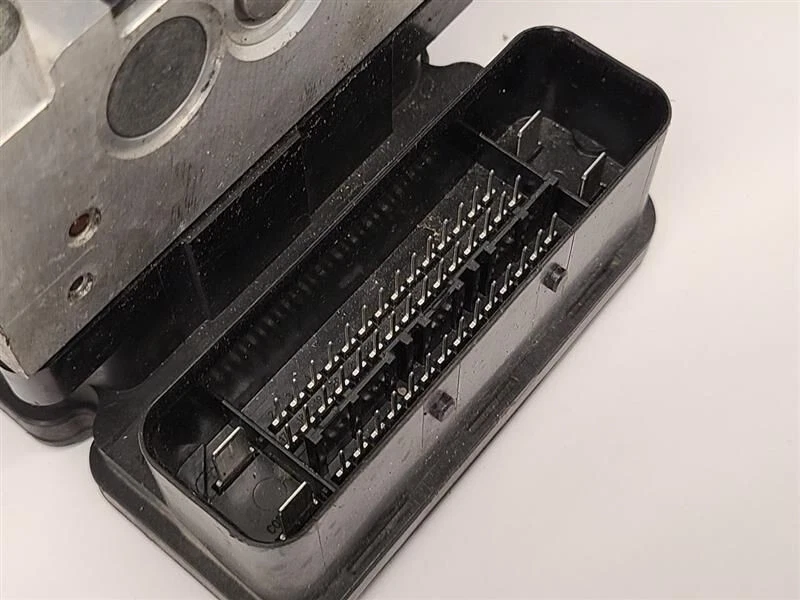 2010-2013 Jeep Compass ABS Anti-Lock Brake Pump Control Module Actuator Assembly Foto 4 de 4