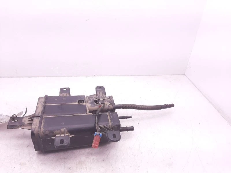 10 11 12 13 14 15 16 17 Chevrolet Equinox bote de vapor de combustible 23156464 Foto 2 de 4