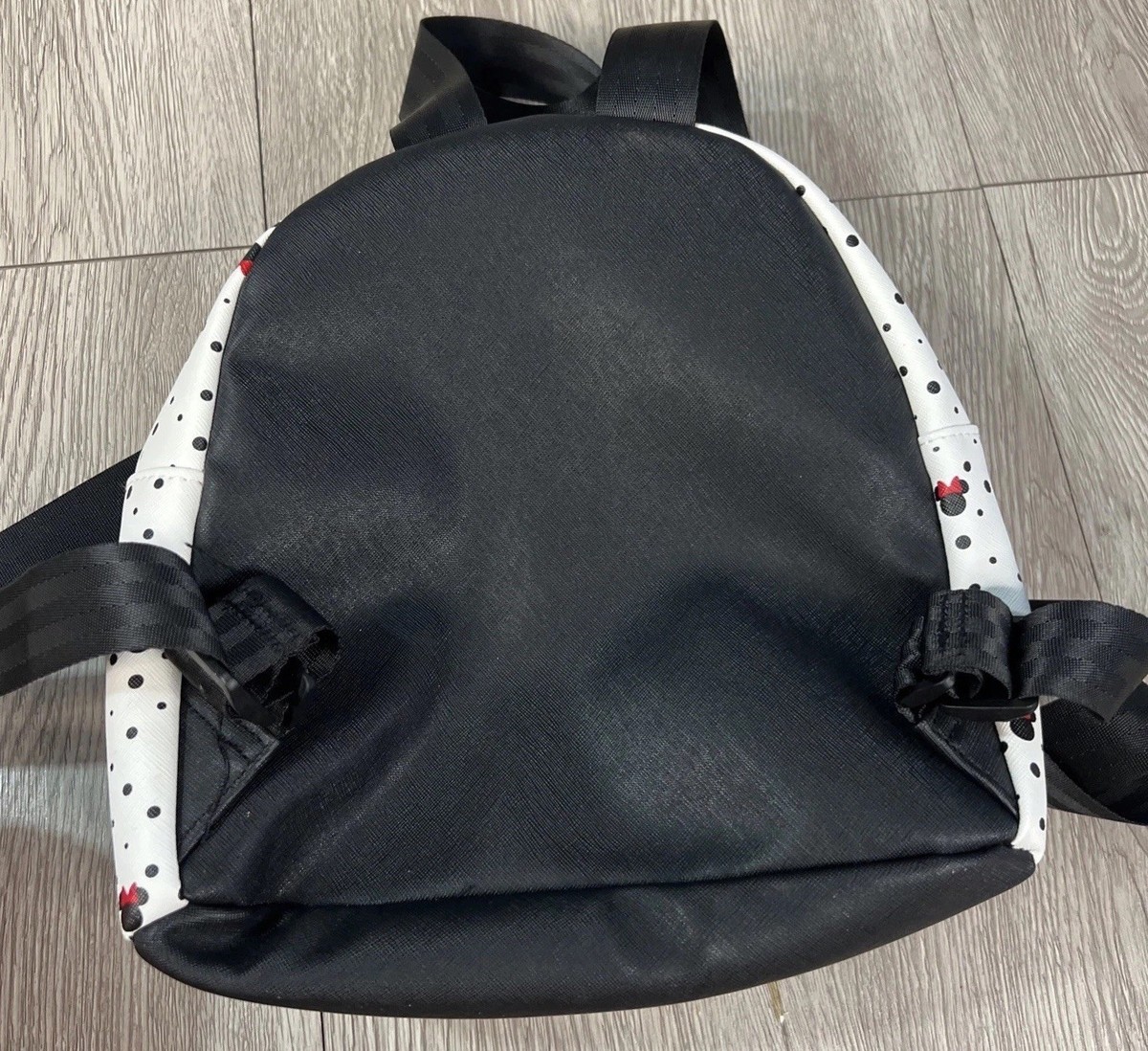 NWT Disney Minnie Mouse Bioworld Velvet Backpack with Gold Glitter Disney Minnie Mouse Mini Backpack Bioworld | Mercari main image 4
