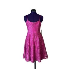 Lulu’s Pink Lace Short Sleeve Mini Dress Women’s Size Medium