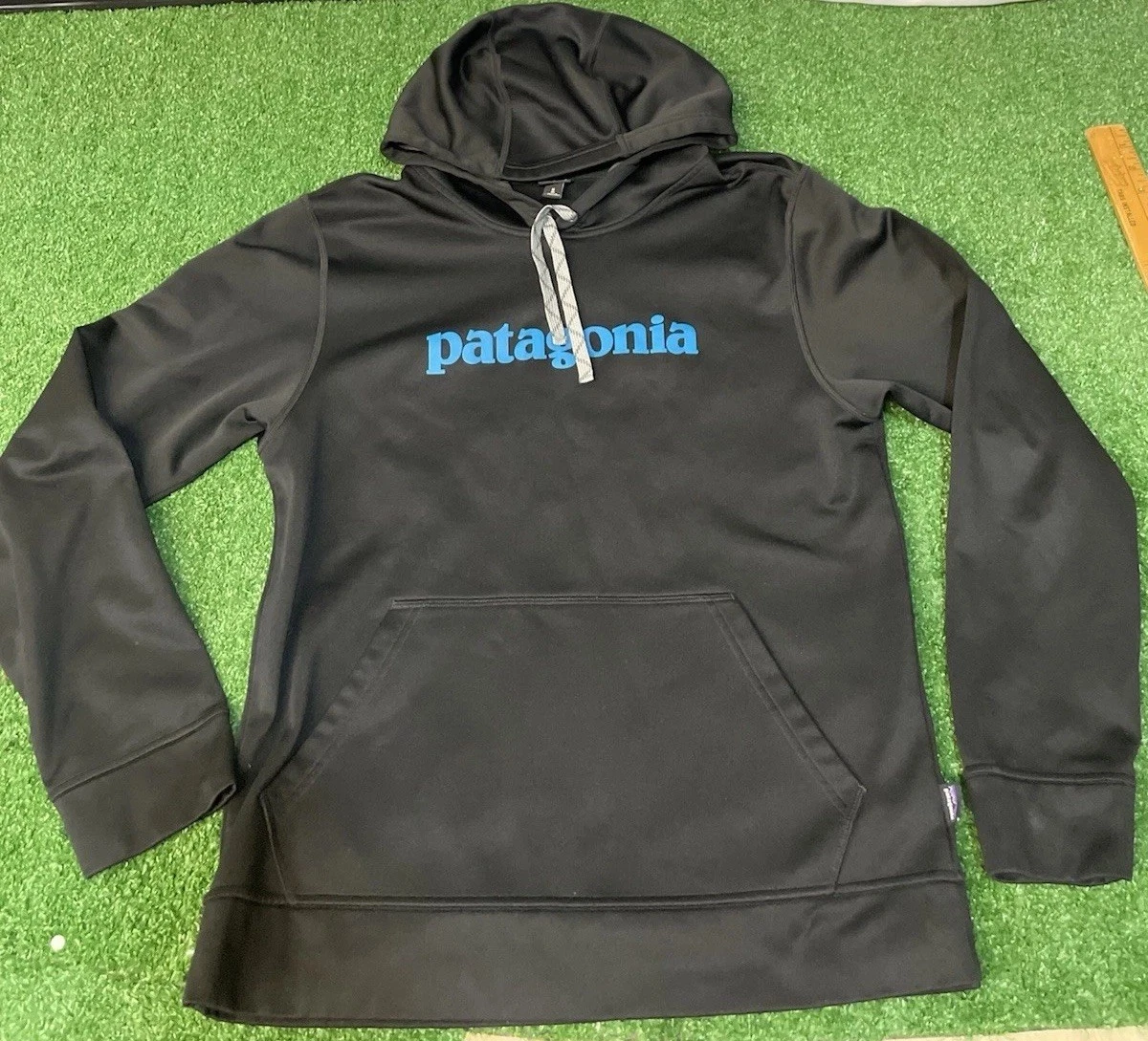 Patagonia Hoodie Mens Medium Long Sleeve Hooded Pullover Outdoors Pockets Black