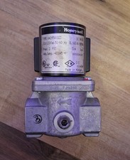 HONEYWELL V4295A1023 / 120V 3/4" NPT NC SOLENOID GAS SHUT-OFF / FREE SHIPPING!