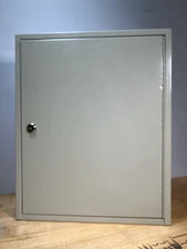 MMF INDUSTRIES 60-KEY LOCKING KEY CABINET with KEY - 17-1/8” x 14” x 3-1/8”