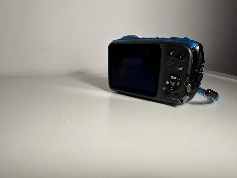 Fujifilm FinePix XP130 Digitalkamera 16.4 MP –wasserdicht WLAN leicht gebraucht - Bild 4 von 4