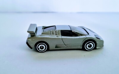 Hotwheels 94 Bugatti EB110 SS 1.64 ( new without pack ) #lot371