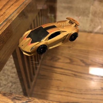 hot wheels lamborghini sesto elemento gold