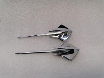 CHEVROLET CORVETTE C7 22797876 STINGRAY BADGE) SET OF 2 