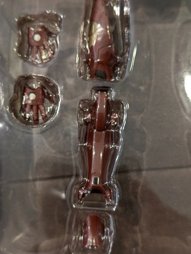 Sentinel Toys Armorize Iron Man Suit Up! Marvel Figure - Picture 15 of 17