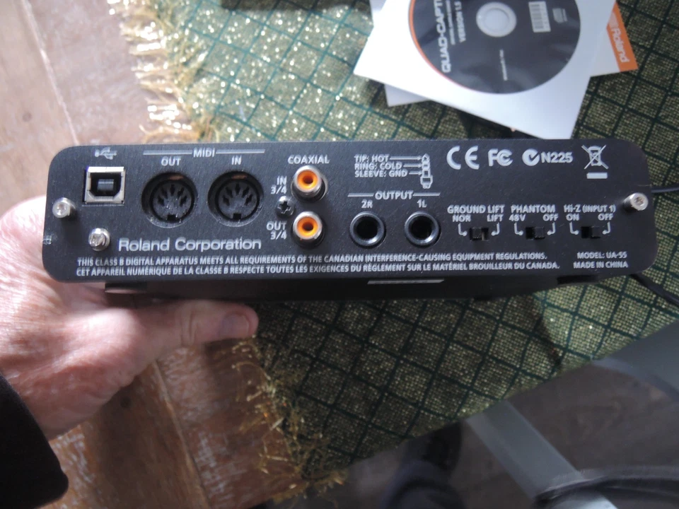 Roland UA-55 QUAD CAPTURE Audio Interface USB2.0 24 Bit 192 kHz made in Japan - Image 3 of 4