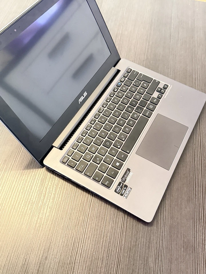 ASUS TAICHI21 Ultrabook 13,3 Zoll, Intel Core I5 3. Gen, 4GB ideal Für Bastler - Bild 3 von 4