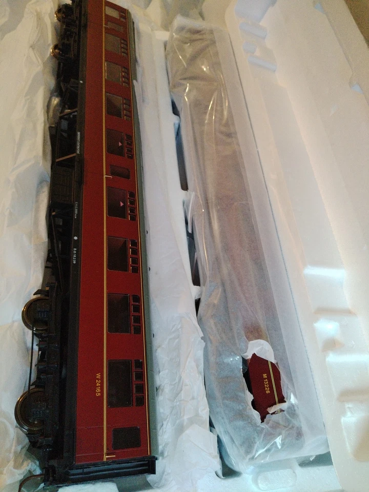 2x Accucraft (BMS) Maroon BR Mk 1 coaches. Gauge 1. 45mm track gauge. - Image 2 of 4