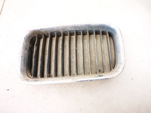 BMW 3-Series 1993 Hood grille - FRONT 51138122237, 5113-8122237 #1405050-06