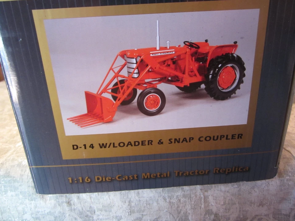 2011 SPECCAST CLASSIC Allis Chalmers D14 w/ Utility Loader 1/16 Diecast Replica - Image 4 of 4