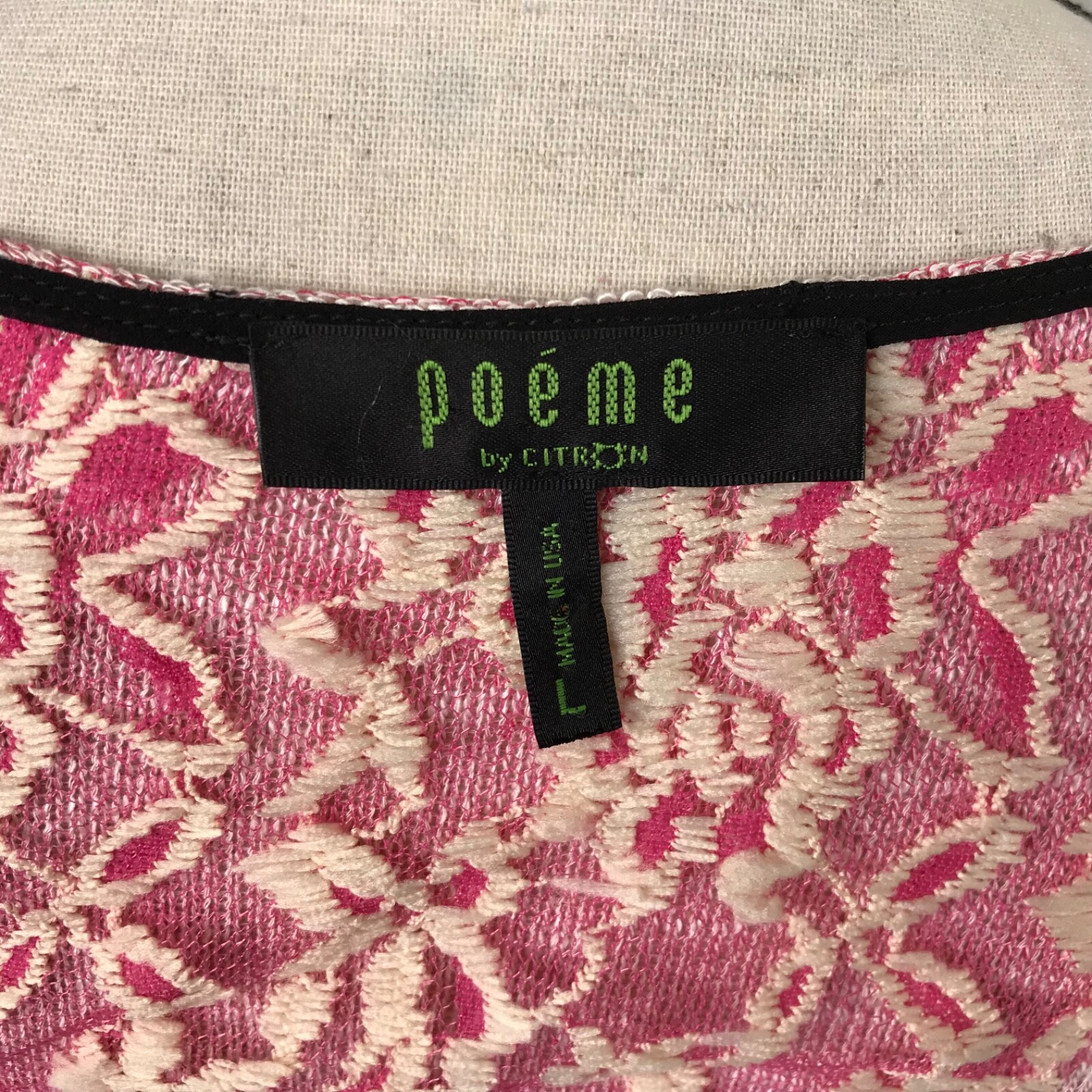 Poeme Citron Size L Shirt Tunic Top Size L Pink Floral Stretch Asymmetrical Hem