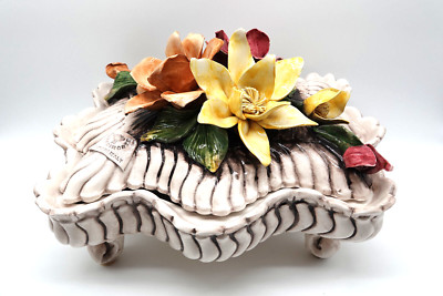 Capodimonte große Deckeldose Bonboniere mit Blumen L 32 x B 27 x H 21 cm, Top