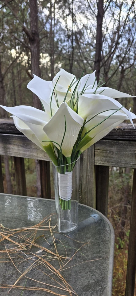 Calla 百合新娘花束白色真实感觉人造花经典人造 — 第 3/4 张图片