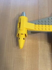 LEGO Star Wars Naboo Fighter  7141 Year 1999 w/ Anakin & R2-D2 95% Complete