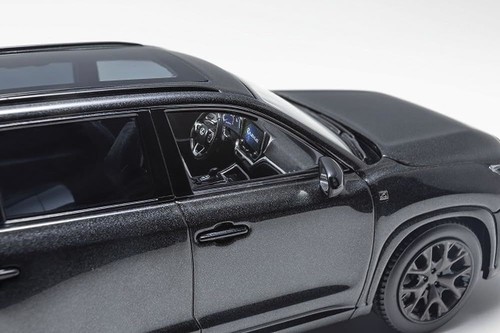 Kyosho Original 1/43 Lexus TX 500h F SPORT Performance Graphite Black Finished - Picture 9 of 9