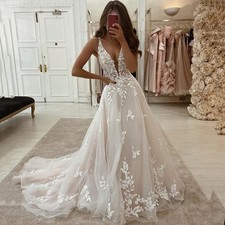 Bohemian Lace Elegant Wedding Dress with Low Cut V-neck Decal Tulle Bridal Gown