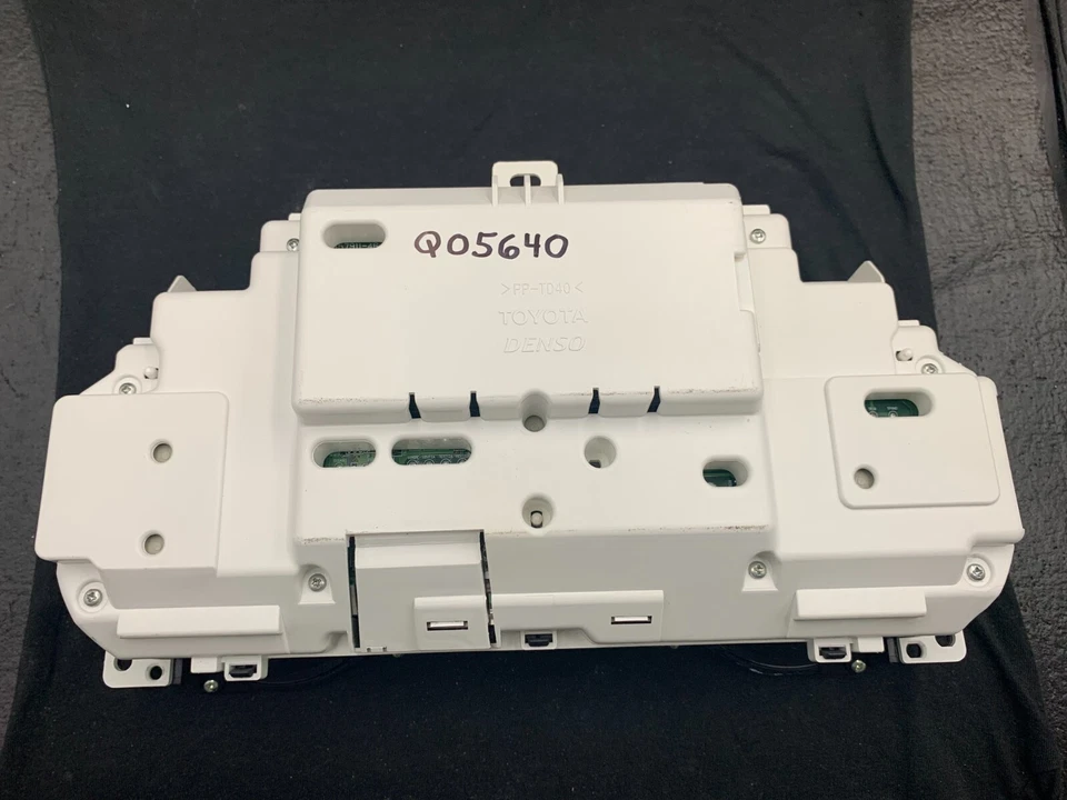 *Medidores de painel de instrumentos velocímetro 2007 Lexus GS350 175.877 milhas - Imagem 2 de 3