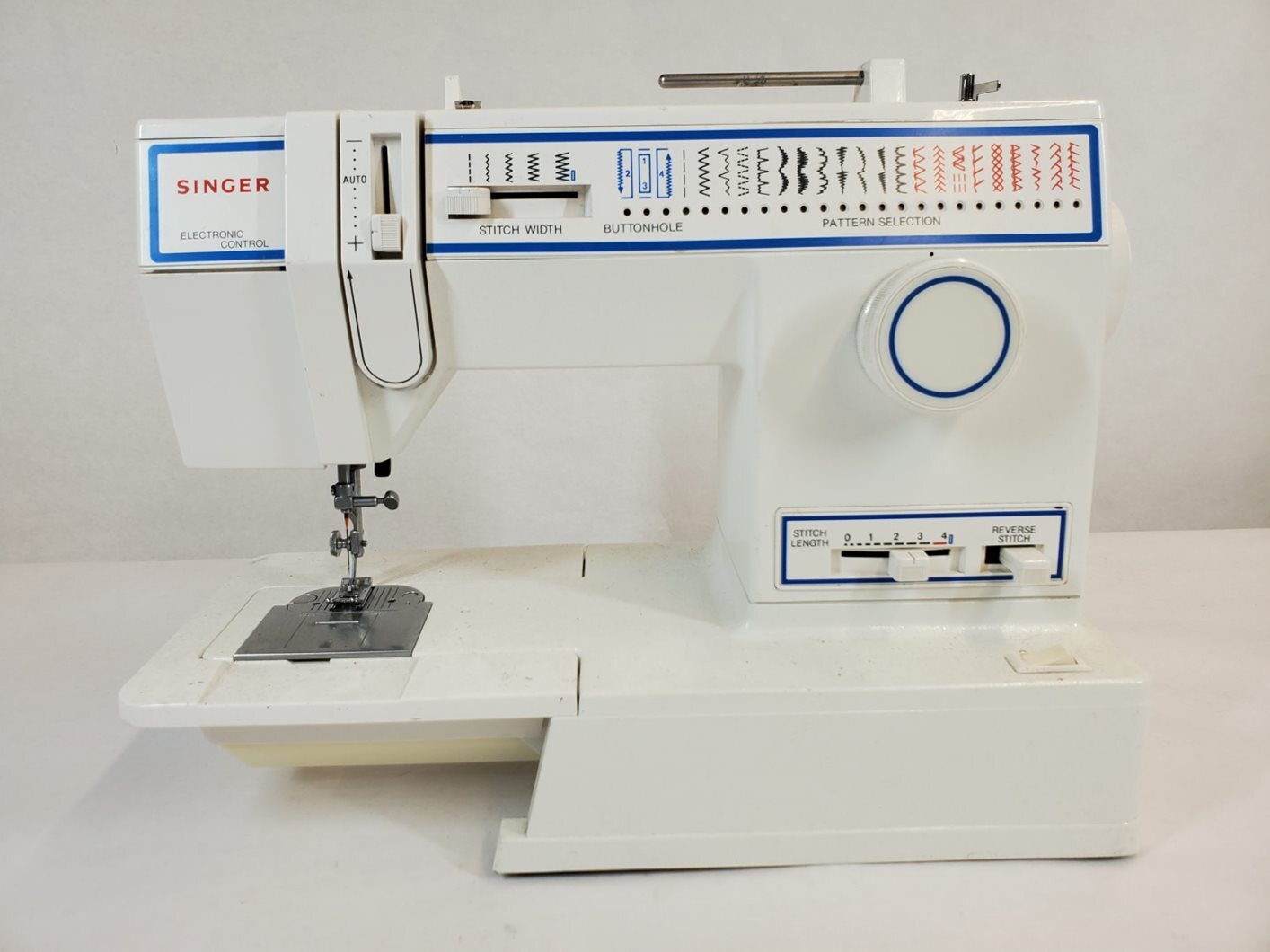 Singer Model 5932 Sewing Machine eBay