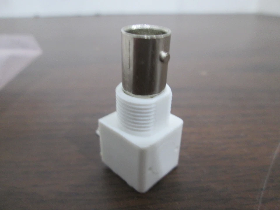 AMP, 227161-1, BNC White Body RA Tin Contact, New, Lot of 21 - Image 4 of 4