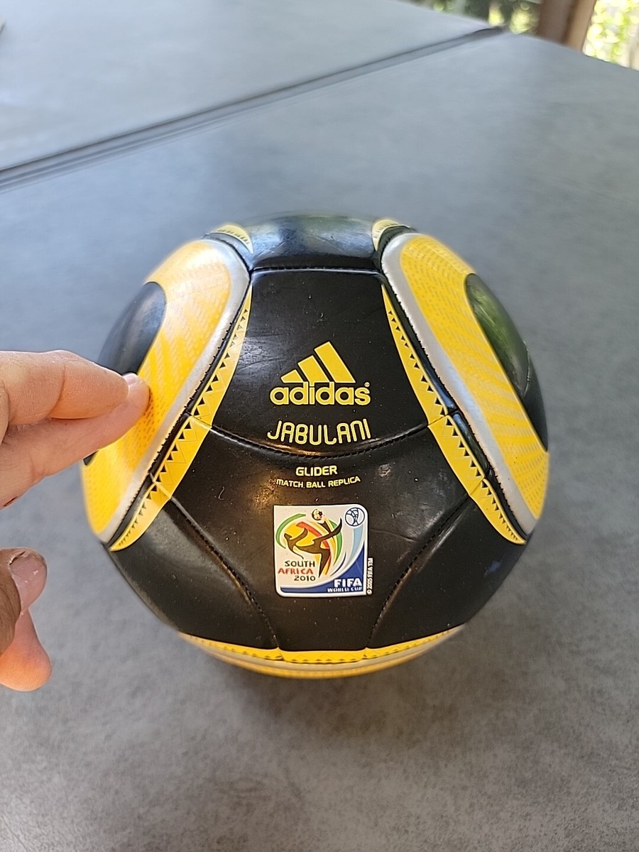 ADIDAS JABULANI -OFFICIAL MATCH BALL -RARE BLACK FIFA WORLD ADIDAS JABULANI -OFFICIAL MATCH BALL -RARE BLACK FIFA WORLD