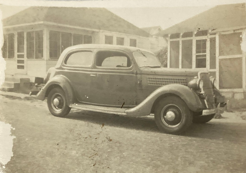 Classic Car Photo VTG 1935 Ford Model 48 Tudor Sedan Photo B&W Velox Snapshot