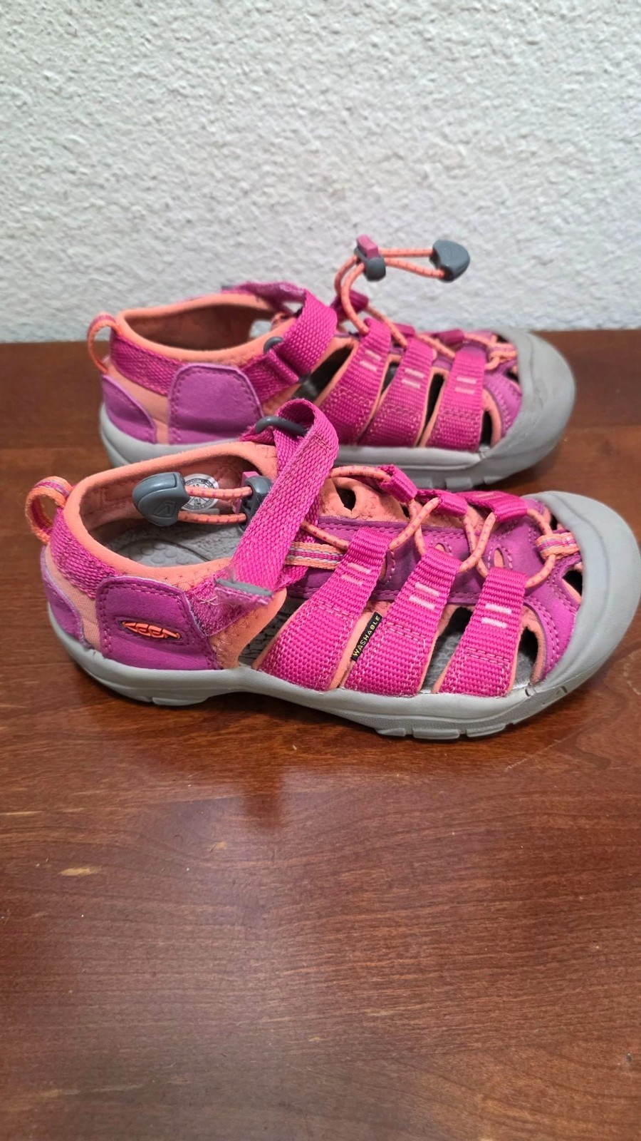 Sandali da trekking KEEN rosa e arancione Newport H2 per bambini taglia 13 cinturini regolabili