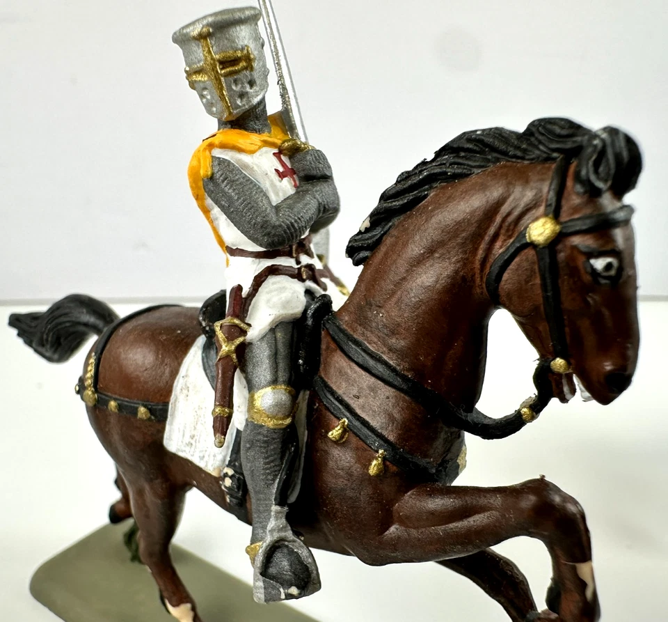 Knight & Horse Armor Medieval Painted Soldier Figures 2 in Lot - Image 2 of 4