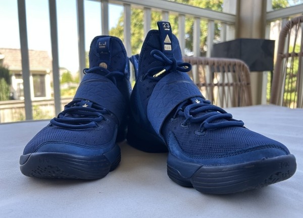 Nike LeBron 14 Edición Especial Limitada "Agimat" Zapatillas Talla 10 3