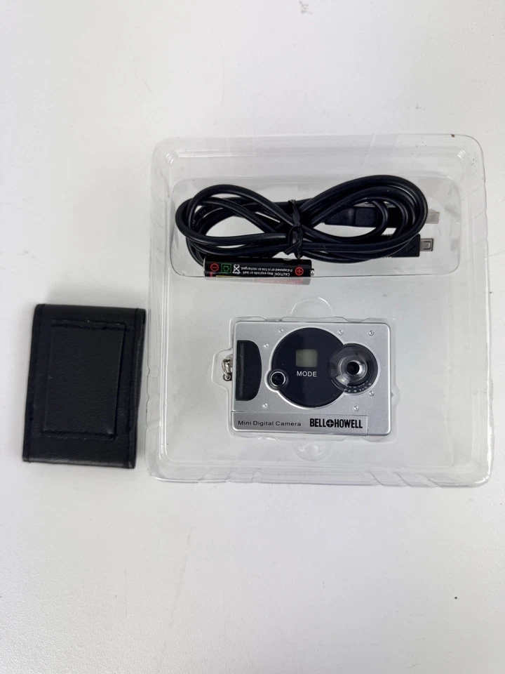 NEW! Bell And Howell Mini Digital Camera With Case - Image 3 of 4