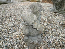 HAPPY OLD VINTAGE CEMENT/CONCRETE GARDEN SQUIRREL EATING NUTS 10" TALL