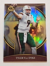 2022 Bowman University Chrome Football Invicta Insert #BI-8 Tyler Van Dyke
