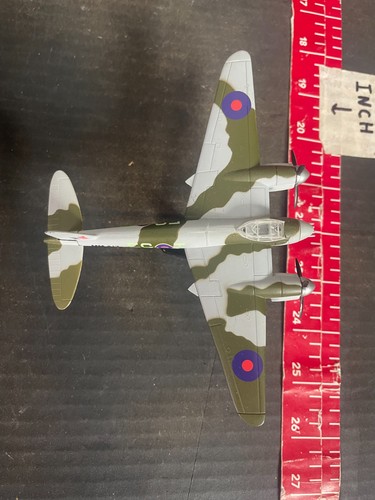 Diecast Metal Plane with Stand De Havilland Mosquito B.XVI Airplane 1/100 - Picture 2 of 12