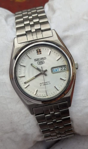 Vintage Seiko 5 7009-6001 Automatic 21 jewels men wristwatch made in Japan