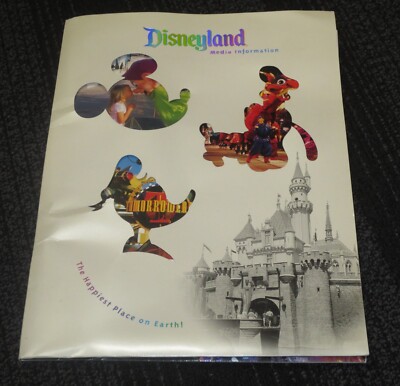   RARE 1998 / 1999 Disney DISNEYLAND Media Press Kit - VINTAGE RIDE COLOR PHOTOS