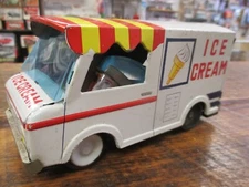 1950/60'S ICE CREAM CUBE VAN TRUCK JAPAN TIN FRICTION
