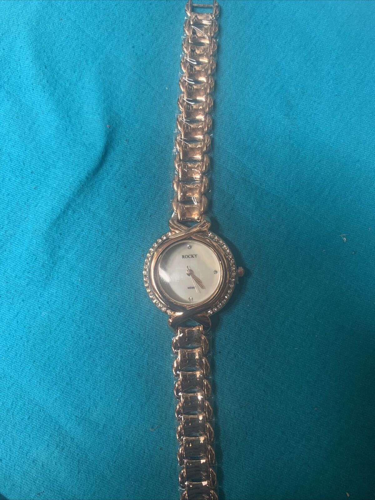 Women’s Rocky Rose Gold Watch And Bracelet Box Set WD007