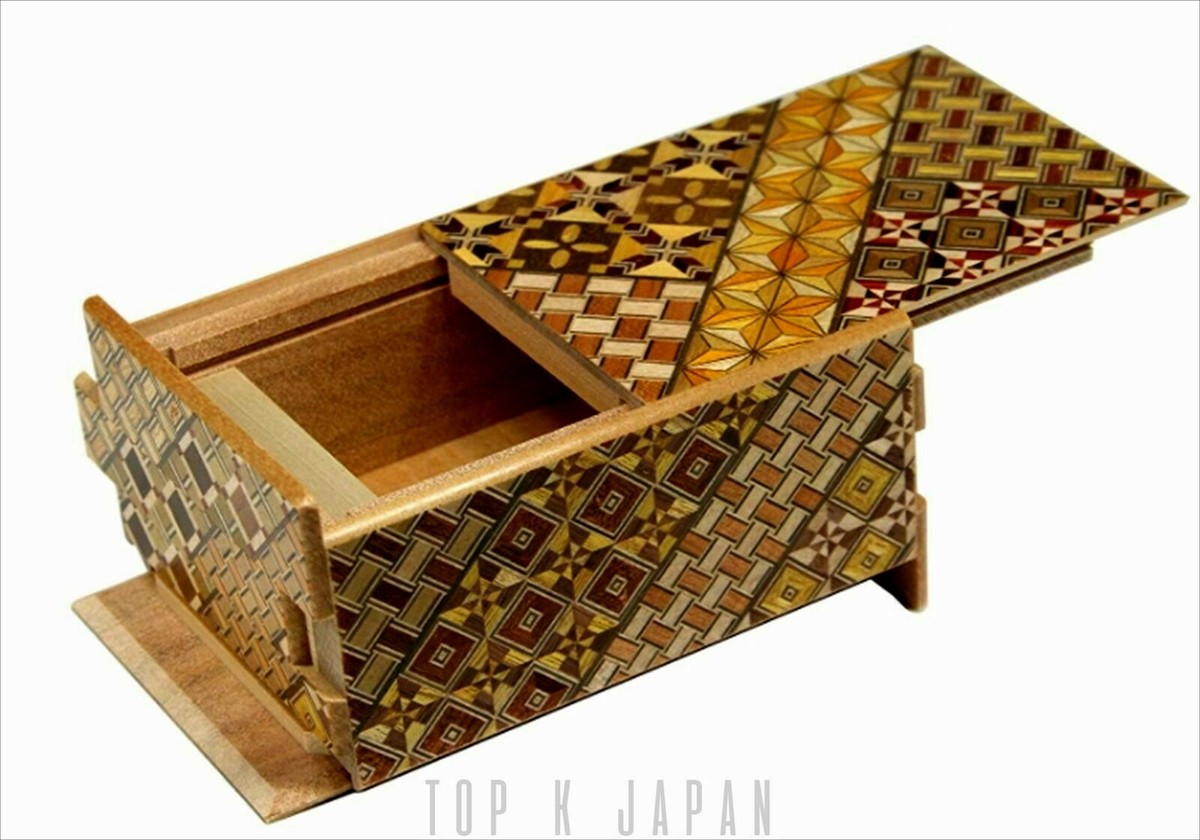 Scatola segreta in tradizionale intarsio Yosegi di Hakone, ASANOHA, 21 livelli