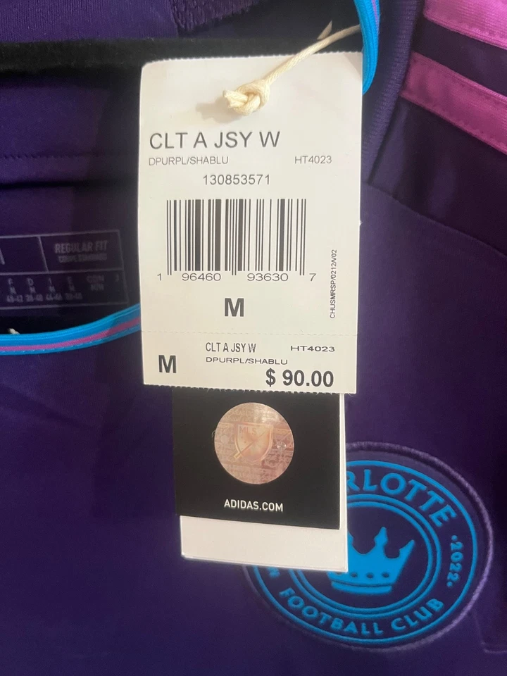 Camiseta Charlotte FC - MUJER MEDIANA - Adidas - Venta al por menor $90 - Nueva con etiquetas Foto 2 de 3