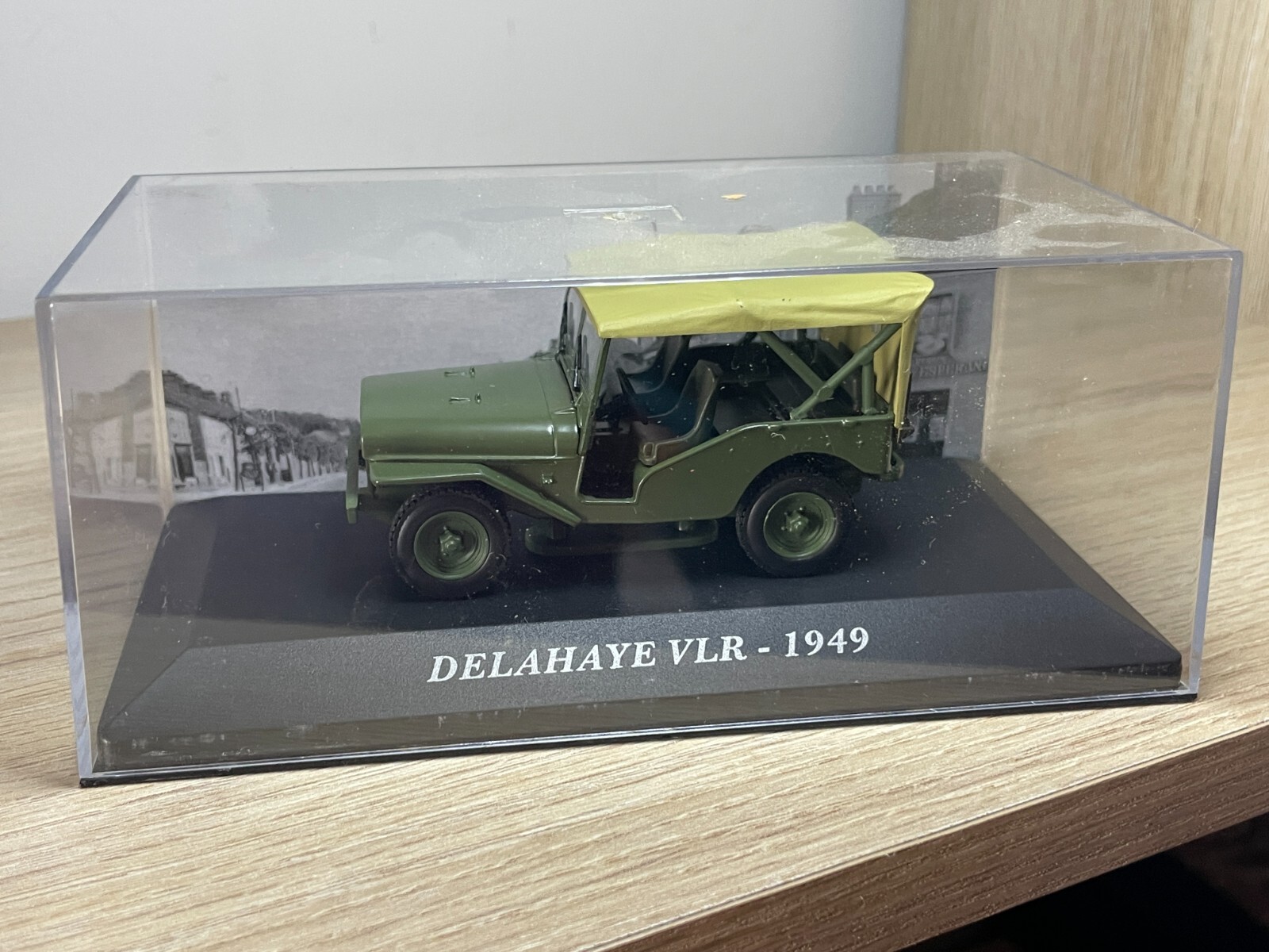 Delahaye VLR 1949 Atlas Altaya Ixo 1/43 voiture miniature de collection militaire vintage
