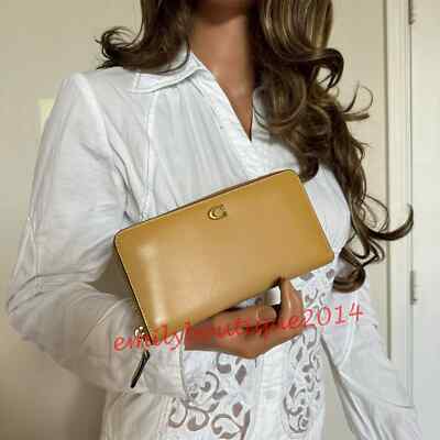 NWT Coach CH801 Accordion Zip Wallet In Refined calf Leather Tan Clutch